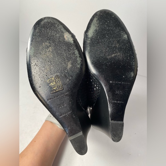 Balenciaga open toe perforated wedge sandals black 38.5 - Picture 8 of 9